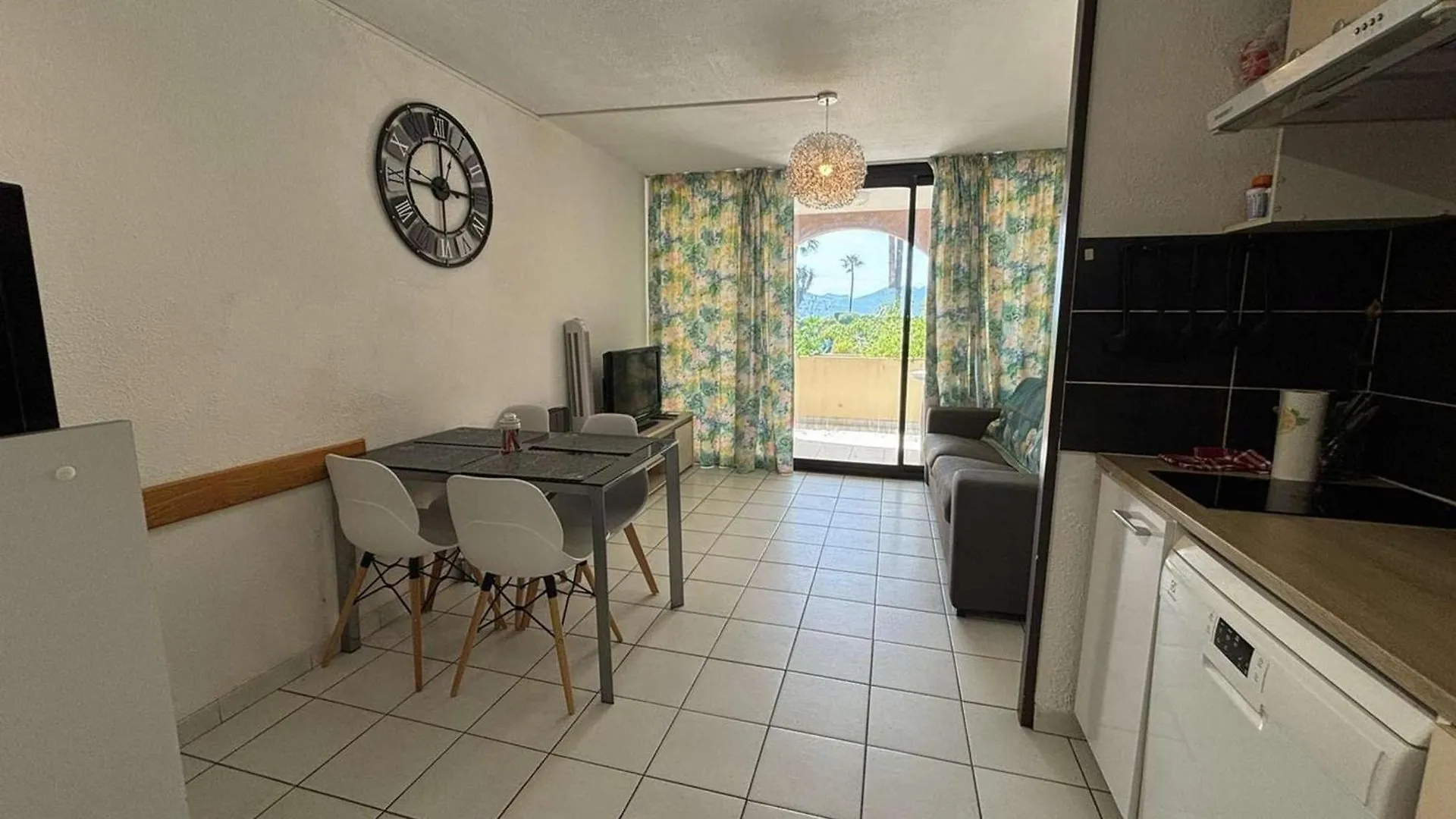 Appartement 2 Pieces Avec Terrasse Et Vue Piscine A Cannes La Bocca - Fr-1-609-112 Апартаменты